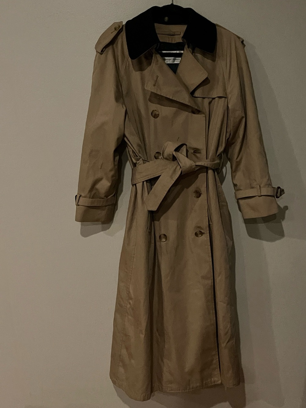 Vintage American Airlines Newport Harbor Tan Trench Coat Black Collar